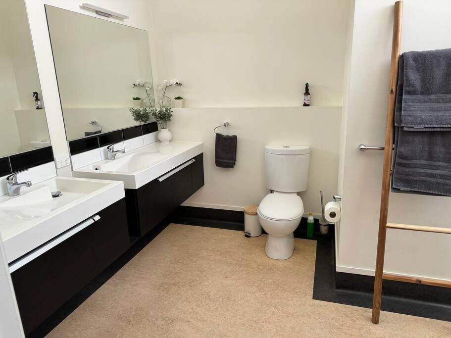 4 Large Bedroom Apartment In The City Hastings Exterior foto